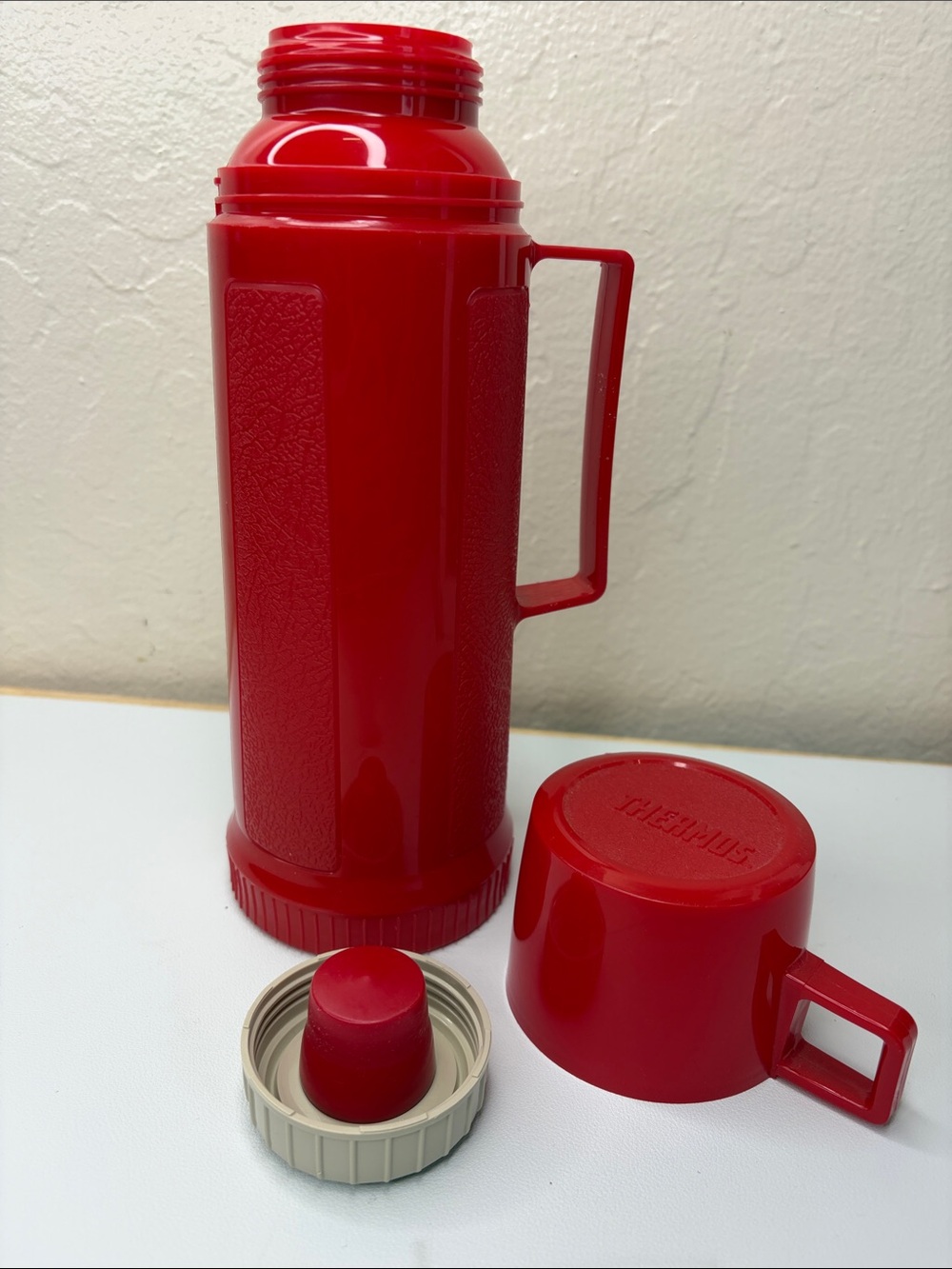 Vintage Red Insulated Beverage Thermos with Handle - thermos king Seeley